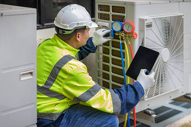 Professional Hvac technician working in Leonard, TX